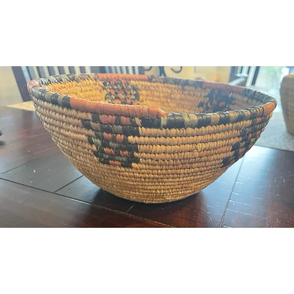 Weaved nigerian hausa basket 11” vintage
